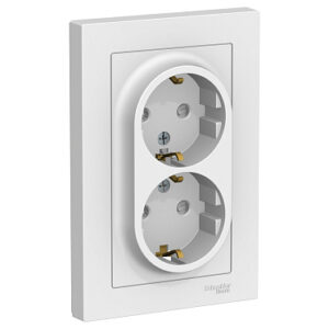 Systeme Electric AtlasDesign Бел Розетка с/з двойная, со шторками, 16А, в сборе SE ATN000126